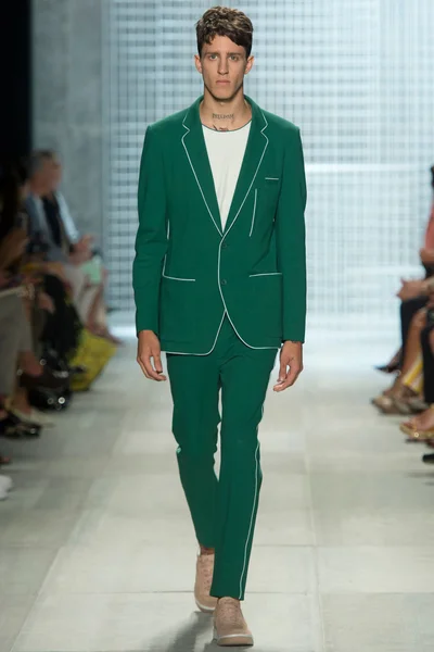 Look 5